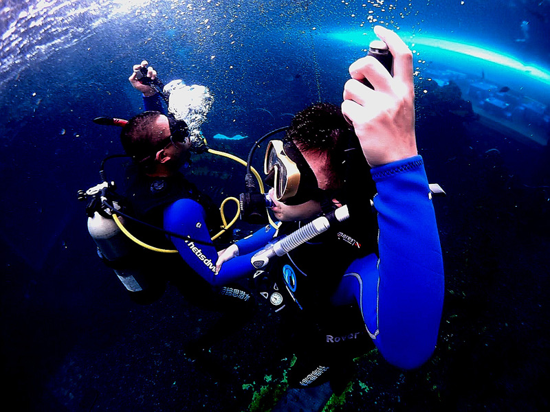 如何控制中性浮力？